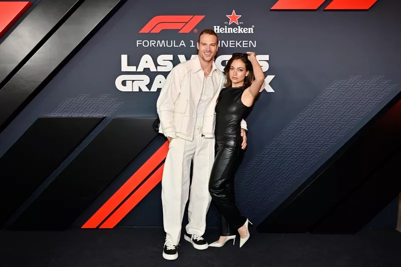 Matthew Noszka e Inanna Sarkis