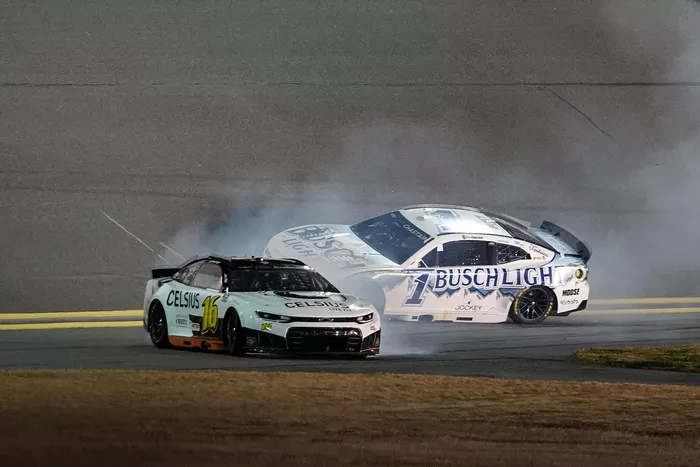 AJ Allmendinger, Kaulig Racing Chevrolet, Ross Chastain, Trackhouse Racing Chevrolet