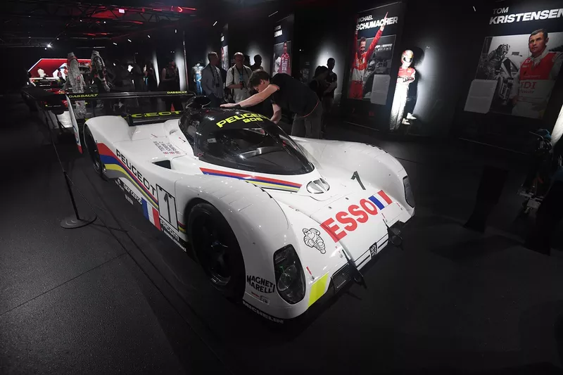 Peugeot 905