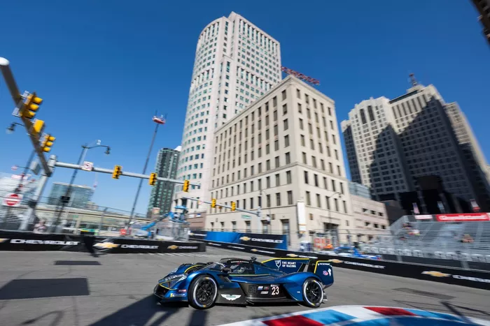 #23 ASTON MARTIN THOR Team Aston Martin Valkyrie: Ross Gunn, Roman De Angelis