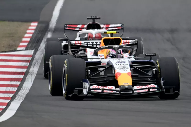 Liam Lawson, Racing Bulls, Esteban Ocon, Haas F1 Team