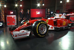 Sebastian Vettel, Ferrari, Kimi Raikkonen, Ferrari and Maurizio Arrivabene, Team Principal Ferrari