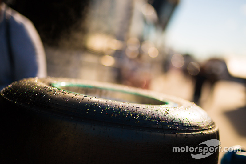 Pirelli tyres