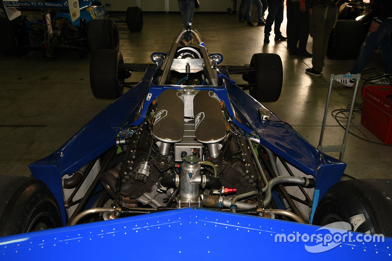 Motore V8 Cosworth