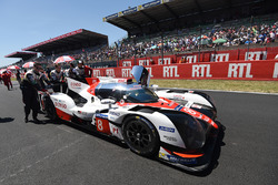 #8 Toyota Gazoo Racing Toyota TS050 Hybrid: Anthony Davidson, Sébastien Buemi, Kazuki Nakajima