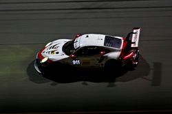 #911 Porsche Team North America Porsche 911 RSR: Patrick Pilet, Dirk Werner, Frederic Wakowiecki