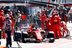 Kimi Raikkonen, Ferrari SF70H, after a pitstop