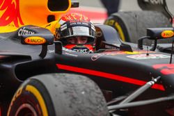 Racewinnaar Max Verstappen, Red Bull Racing RB13 in parc ferme