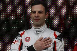 Il vincitore di Gara 1 Davit Kajaia, GE-Force, Alfa Romeo Giulietta TCR