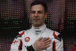 Yarış galibi Davit Kajaia, GE-Force, Alfa Romeo Giulietta TCR