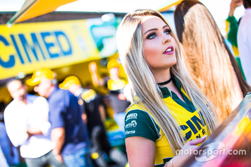 Grid girl