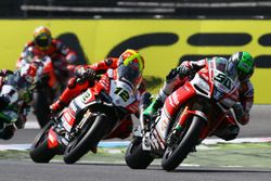 Eugene Laverty, Milwaukee Aprilia World Superbike Team; Xavi Fores, Barni Racing Team