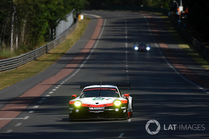 #91 Porsche Team Porsche 911 RSR: Richard Lietz, Frédéric Makowiecki, Patrick Pilet