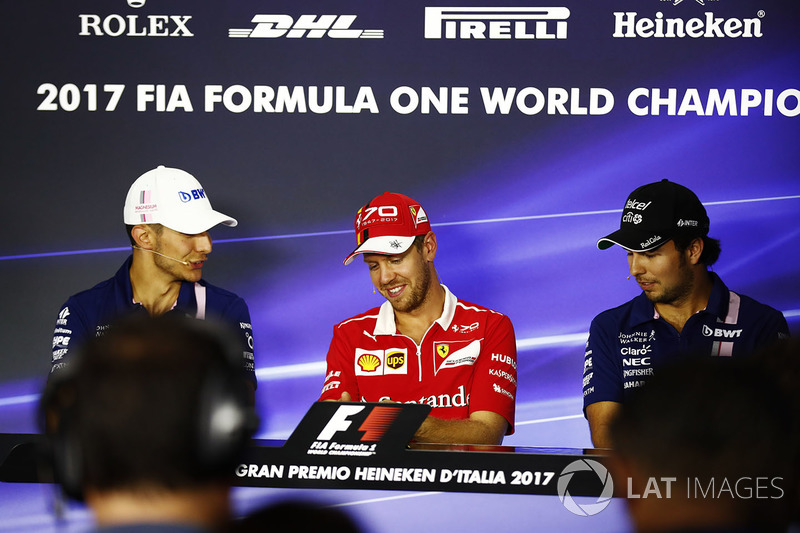 Esteban Ocon, Force India, Sebastian Vettel, Ferrari, Sergio Pérez, Force India en la conferencia de prensa de la FIA