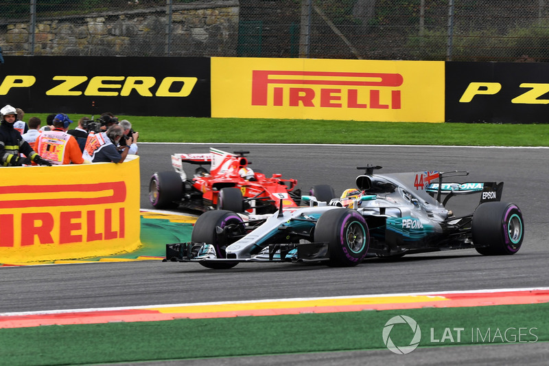 Lewis Hamilton, Mercedes-Benz F1 W08 al comando alla partenza della gara