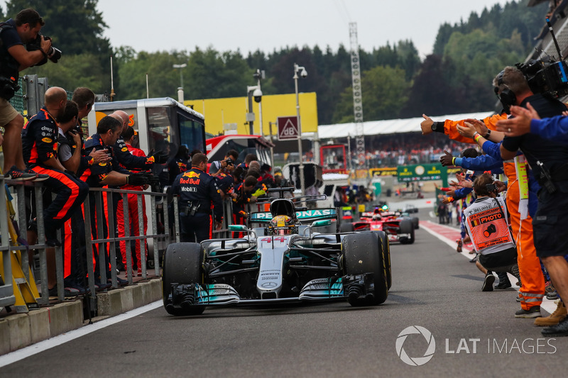 Race winner Lewis Hamilton, Mercedes-Benz F1 W08, arrives to celebrate in parc ferme