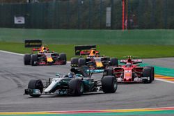 Valtteri Bottas, Mercedes AMG F1 W08, Kimi Raikkonen, Ferrari SF70H, Max Verstappen, Red Bull Racing