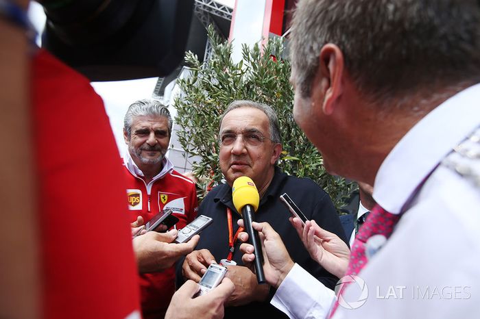 Sergio Marchionne, Director Ejecutivo, Chrysler Fiat y Presidente de Ferrari, es entrevistado junto a Maurizio Arrivabene, director del equipo Ferrari