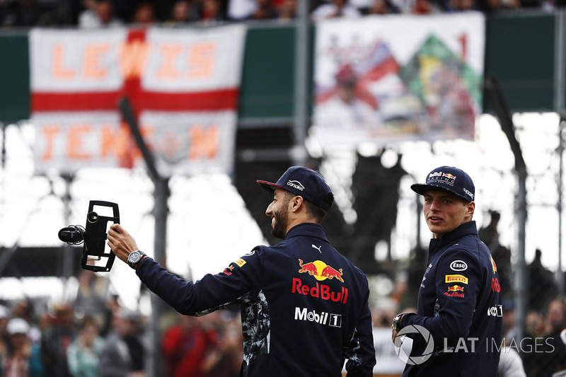 Daniel Ricciardo, Red Bull Racing, Max Verstappen, Red Bull Racing, film fans