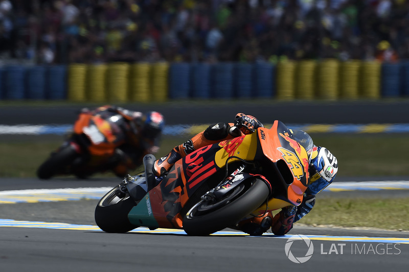 <img src="http://cdn-1.motorsport.com/static/custom/car-thumbs/MOTOGP_2017/RIDERS_NUMBERS/PEspargaro2.png" width="60" /> Pol Espargaró - 20e