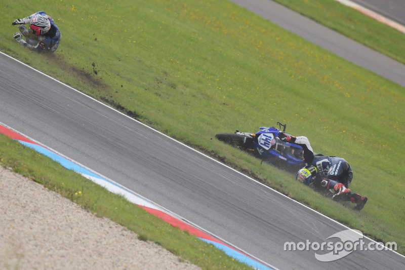 Crash von Federico Caricasulo, GRT Yamaha Official WorldSSP Team, Lucas Mahias, GRT Yamaha Official WorldSSP Team