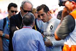 FIA President Jean Todt talks to Sébastien Buemi, Renault e.Dams