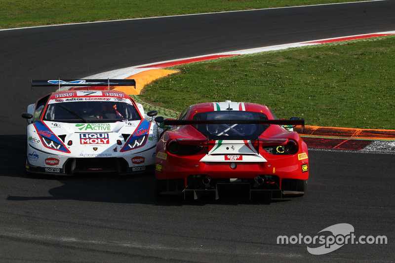 Contatto tra Cassarà -Gentili (Ombra Srl,Lamborghini Huracan-S.GT3 #7) e Motoaki Ishikawa (AF Corse,