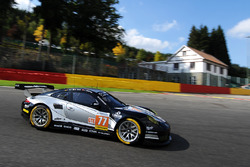 #77 PROTON Competition, Porsche 911 RSR: Christian Ried, Matteo Cairoli, Joel Camathias