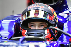Даниил Квят, Scuderia Toro Rosso STR12