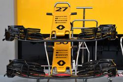 Renault Sport F1 Team RS17 nose and front wings