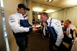 Paddy Lowe, Williams Formula 1, blows out his birthday candles on a cake presented by Felipe Massa, Williams, and the Williams team
