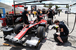 Nobuharu Matsushita, ART Grand Prix durante la práctica de pitstop