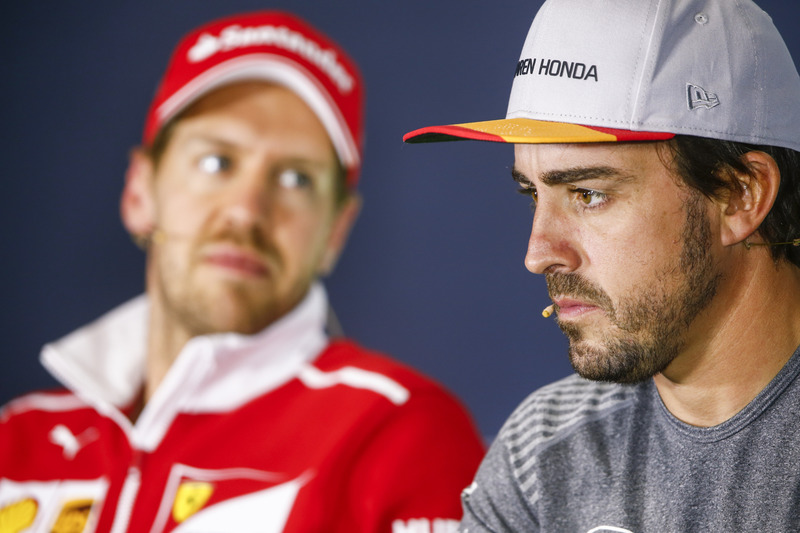 Sebastian Vettel, Ferrari, Fernando Alonso, McLaren en la conferencia de prensa
