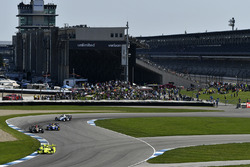 Simon Pagenaud, Team Penske Chevrolet, James Hinchcliffe, Schmidt Peterson Motorsports Honda, Alexander Rossi, Herta - Andretti Autosport Hondaz