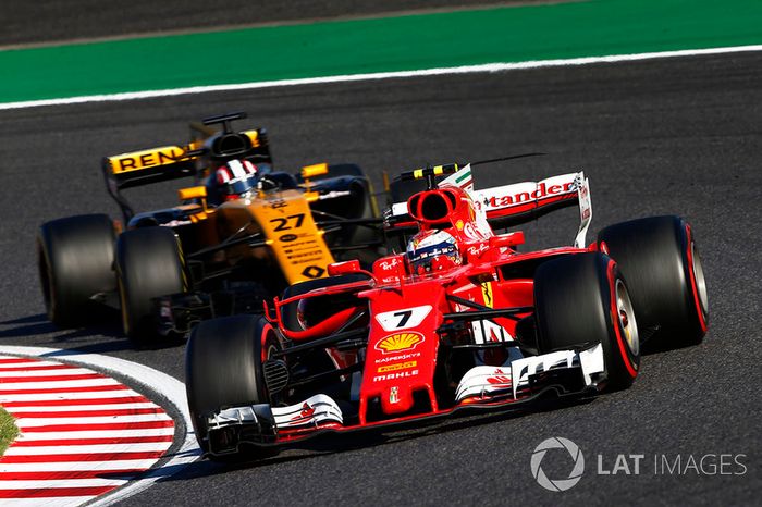  Kimi Raikkonen, Ferrari SF70H, Nico Hulkenberg, Renault Sport F1 Team RS17