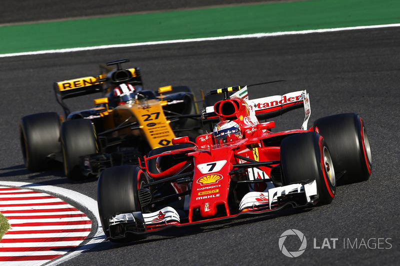 Kimi Raikkonen, Ferrari SF70H, Nico Hulkenberg, Renault Sport F1 Team RS17