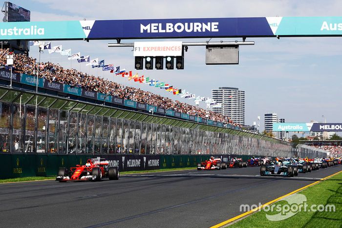 Sebastian Vettel, Ferrari SF70H, después de un comienzo abortado