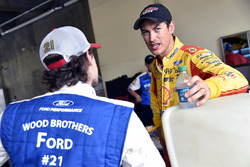 Joey Logano, Team Penske Ford, Ryan Blaney, Wood Brothers Racing Ford