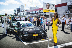 La Grid Girl de Bruno Spengler, BMW Team RBM, BMW M4 DTM