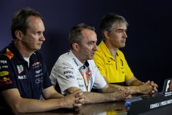 Paul Monaghan, Red Bull Racing RB13 Şef Mühendisi, Paddy Lowe, Williams Teknik Direktörü ve Nick Che