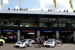 #18 KÜS TEAM75 Bernhard, Porsche 911 GT3 R: Adrien de Leener, Christopher Friedrich, #17 KÜS TEAM75