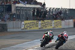 Second place Chaz Davies, Ducati Team, third place Tom Sykes, Kawasaki Racing