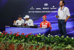 Lewis Hamilton, Mercedes AMG F1, Valtteri Bottas, Mercedes AMG F1, Sebastian Vettel, Ferrari