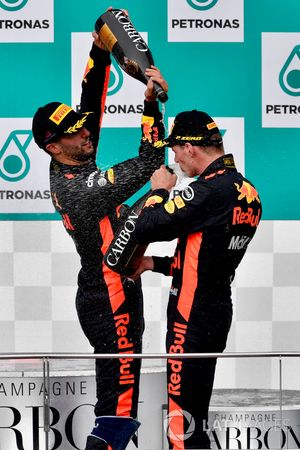 Daniel Ricciardo, Red Bull Racing en Max Verstappen, Red Bull Racing vieren feest op het podium
