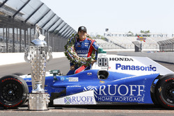 Winner Takuma Sato, Andretti Autosport Honda