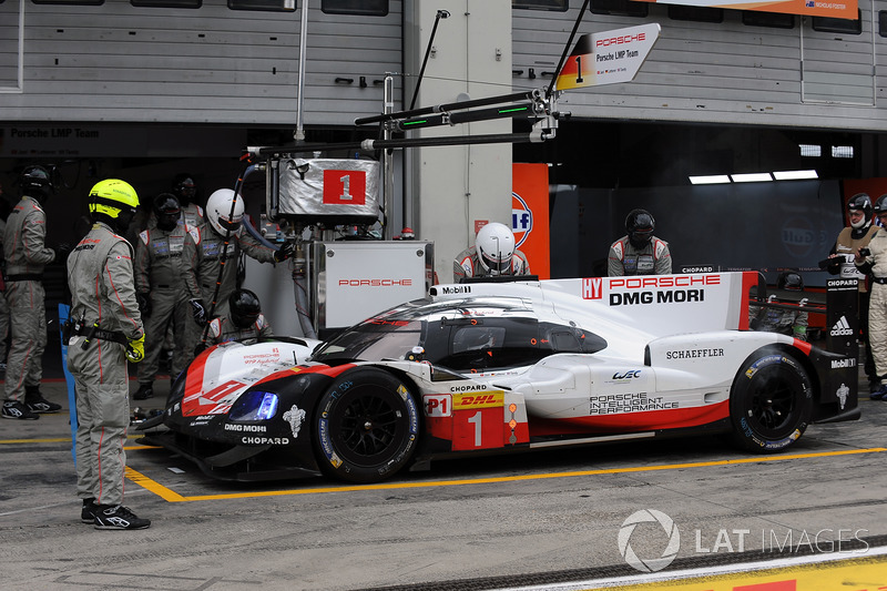 #1 Porsche Team Porsche 919 Hybrid: Neel Jani, Andre Lotterer, Nick Tandy