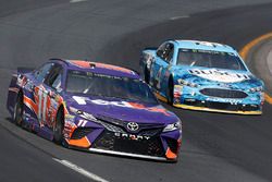 Denny Hamlin, Joe Gibbs Racing Toyota Kevin Harvick, Stewart-Haas Racing Ford