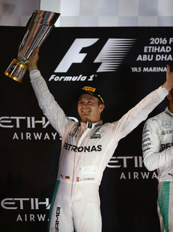 Podium: second place and new world champion Nico Rosberg, Mercedes AMG Petronas F1