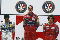 Podium: winner Nigel Mansell, Williams Honda, second place Nelson Piquet, Williams Honda, third place Alain Prost, McLaren TAG Porsche