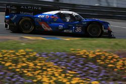 #36 Signatech, Alpine A460: Gustavo Menezes, Nicolas Lapierre, Stéphane Richelmi